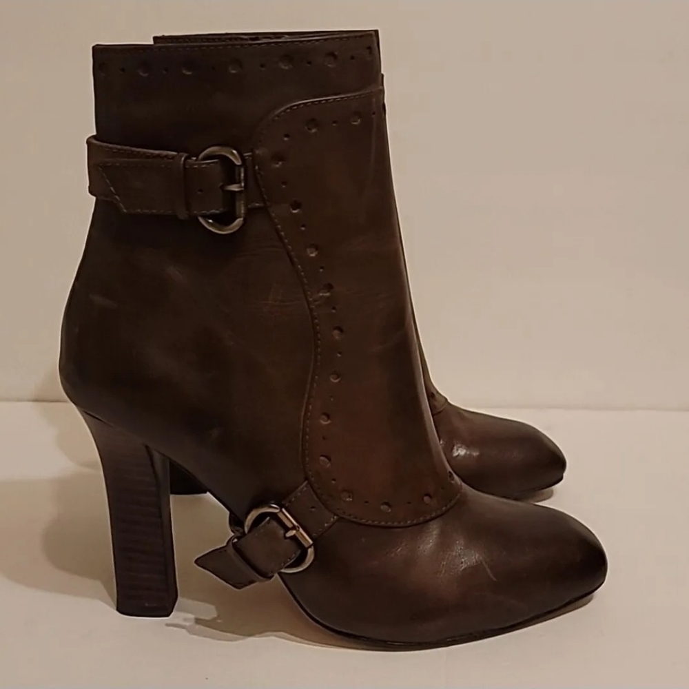 Leon Max (Max Studio) Booties Women's 7.5M Paula Brown Fine Leather Stacked Heel